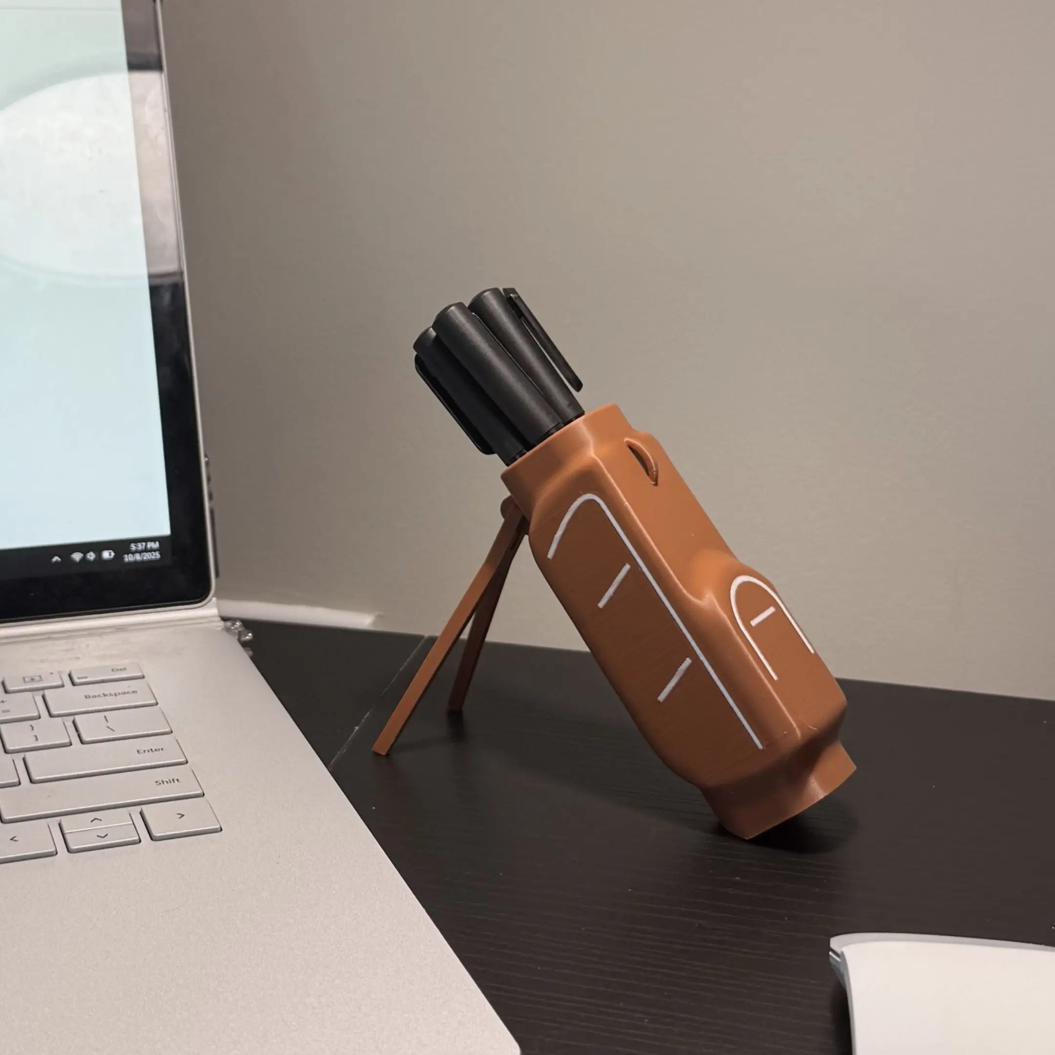 ⛳ Golf Bag Pen Holder | Stylish Desk Decor, Perfect Golf Lover Gift🎁Buy 3 Get 1 FREE