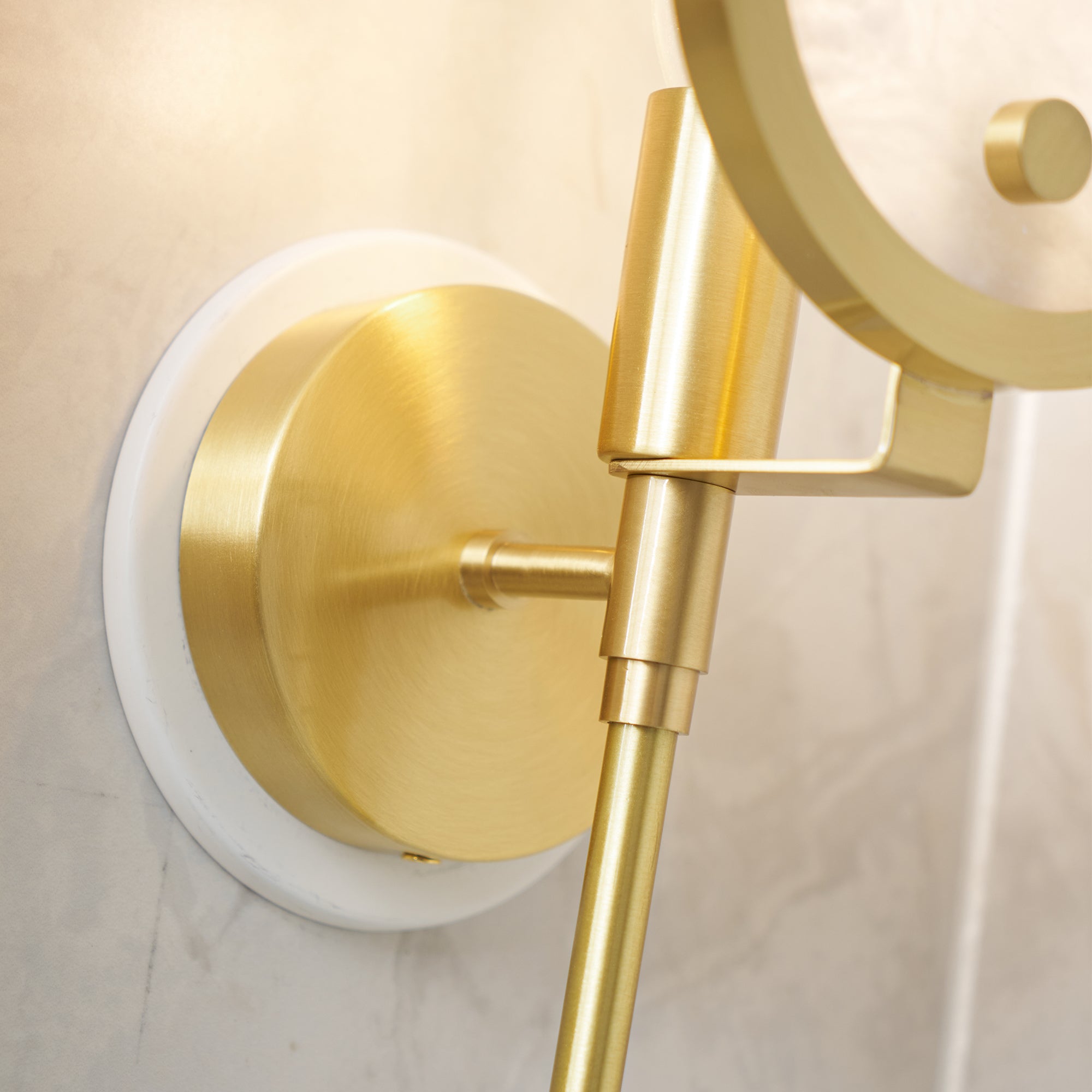 Ava Brass Alabaster Wall Lamp