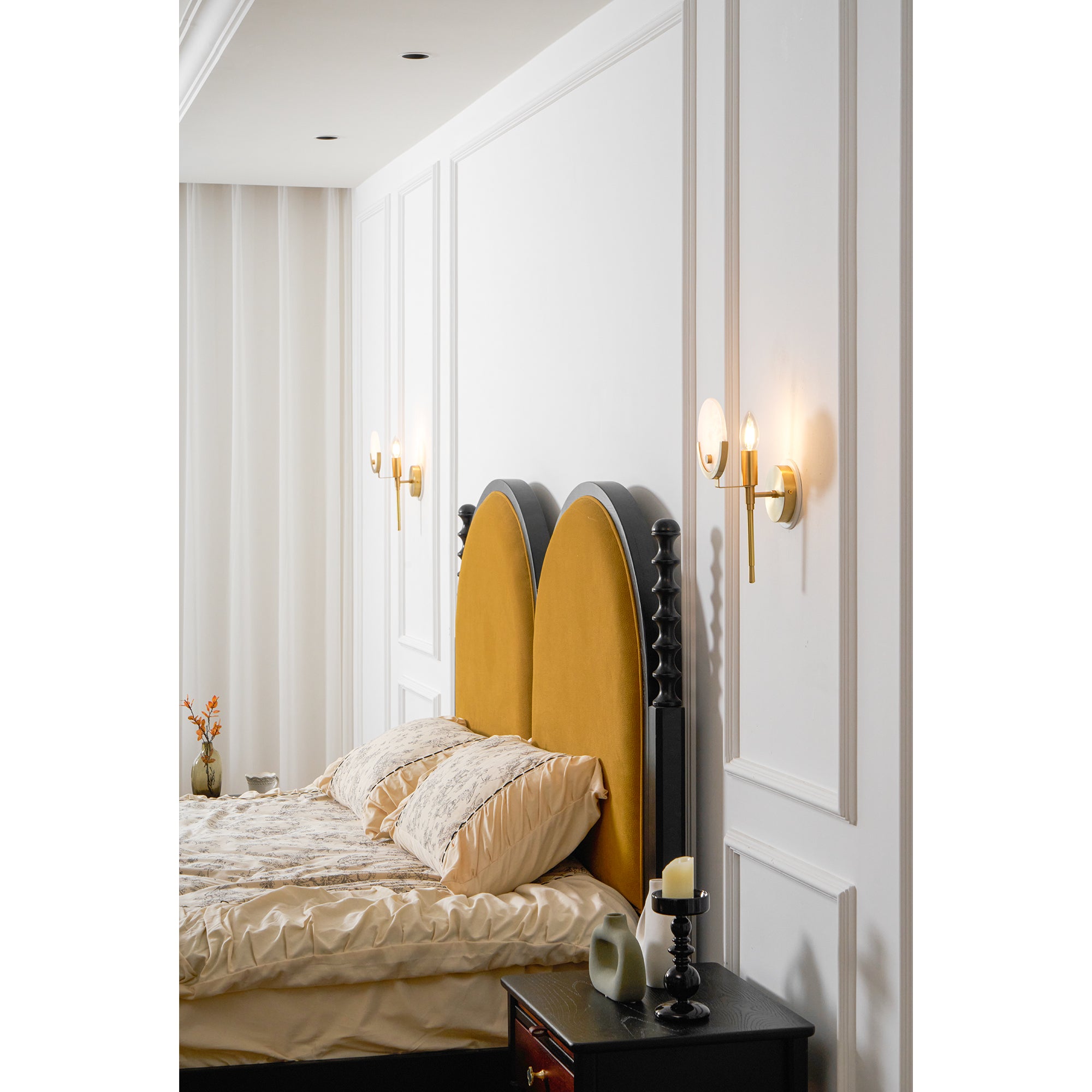 Ava Brass Alabaster Wall Lamp