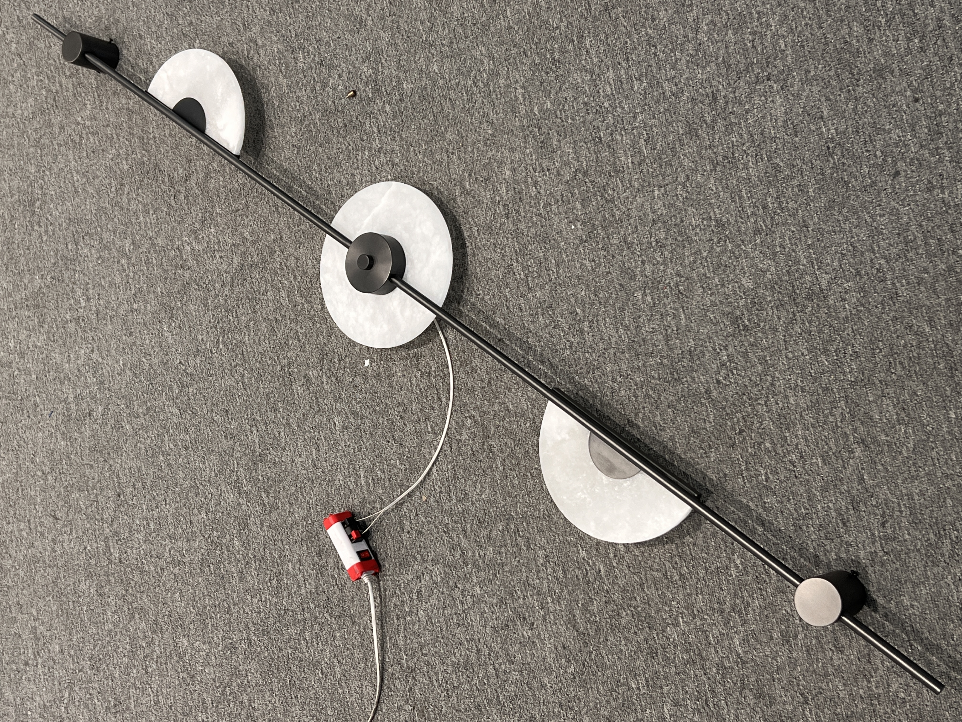 CASA Lighting Vertical Alabaster Wall Sconce | Black Metal & Natural Stone