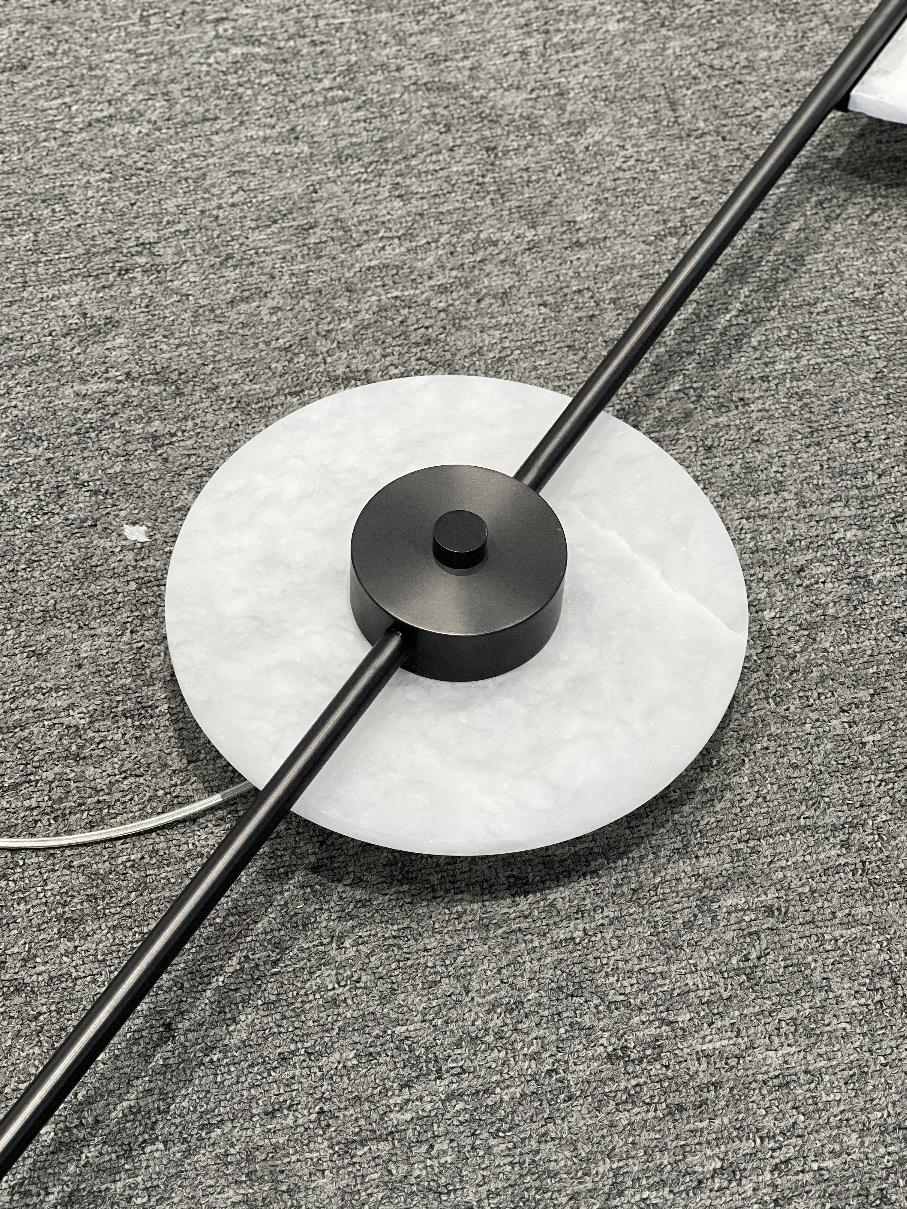 CASA Lighting Vertical Alabaster Wall Sconce | Black Metal & Natural Stone