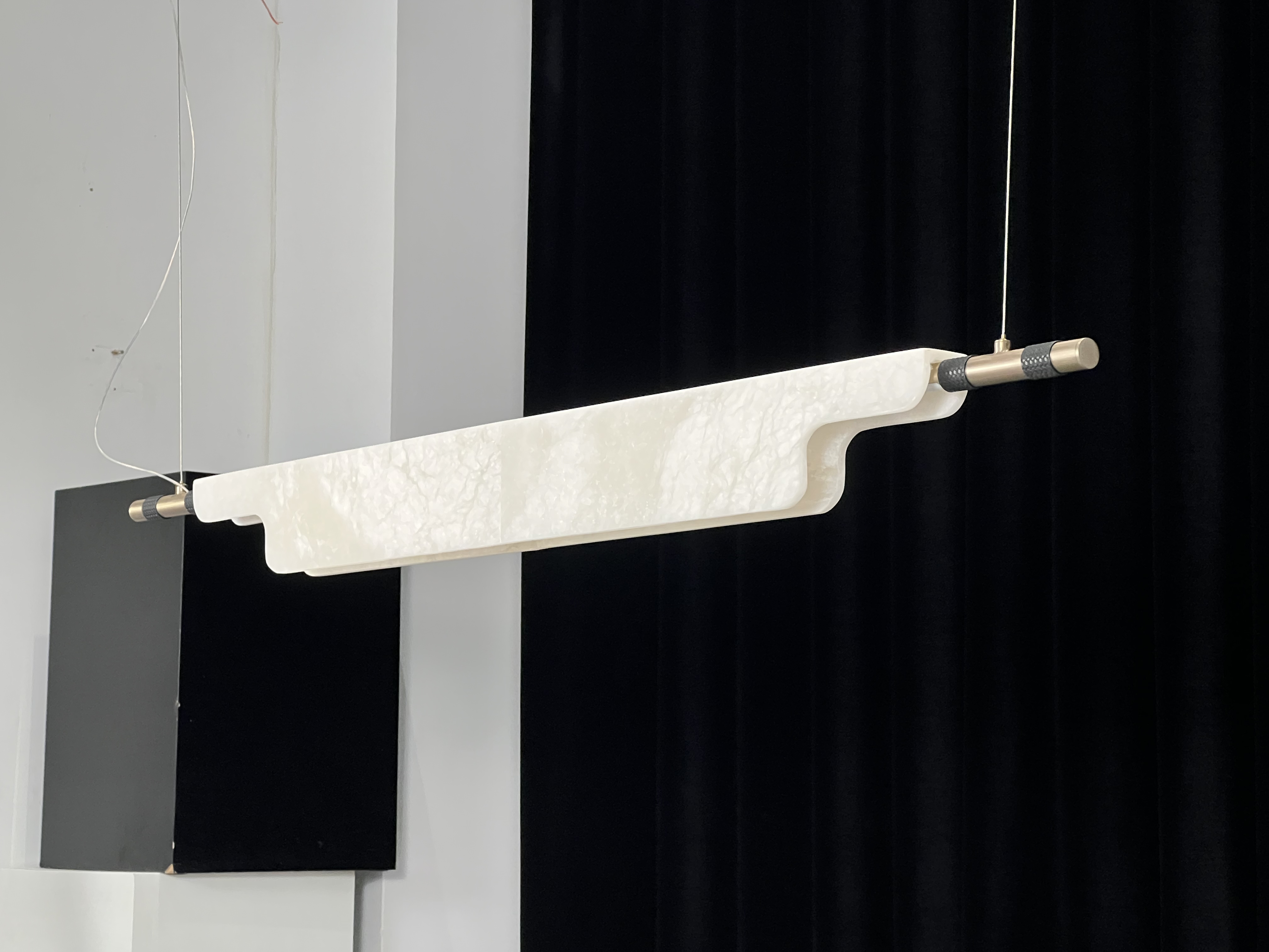 Casailighting Linear Alabaster & Brass Pendant Light