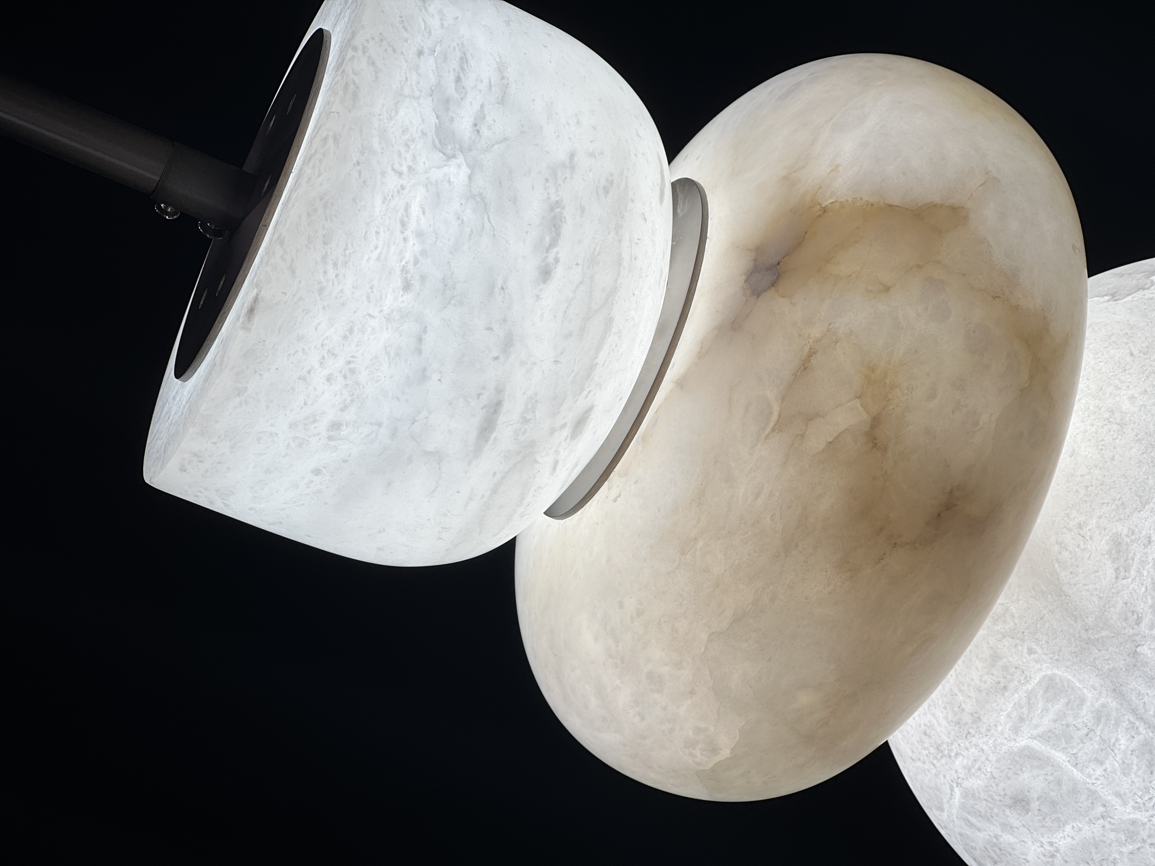 Casailighting 「Stacked Stones」Triple Tier Alabaster & Brass Pendant Light