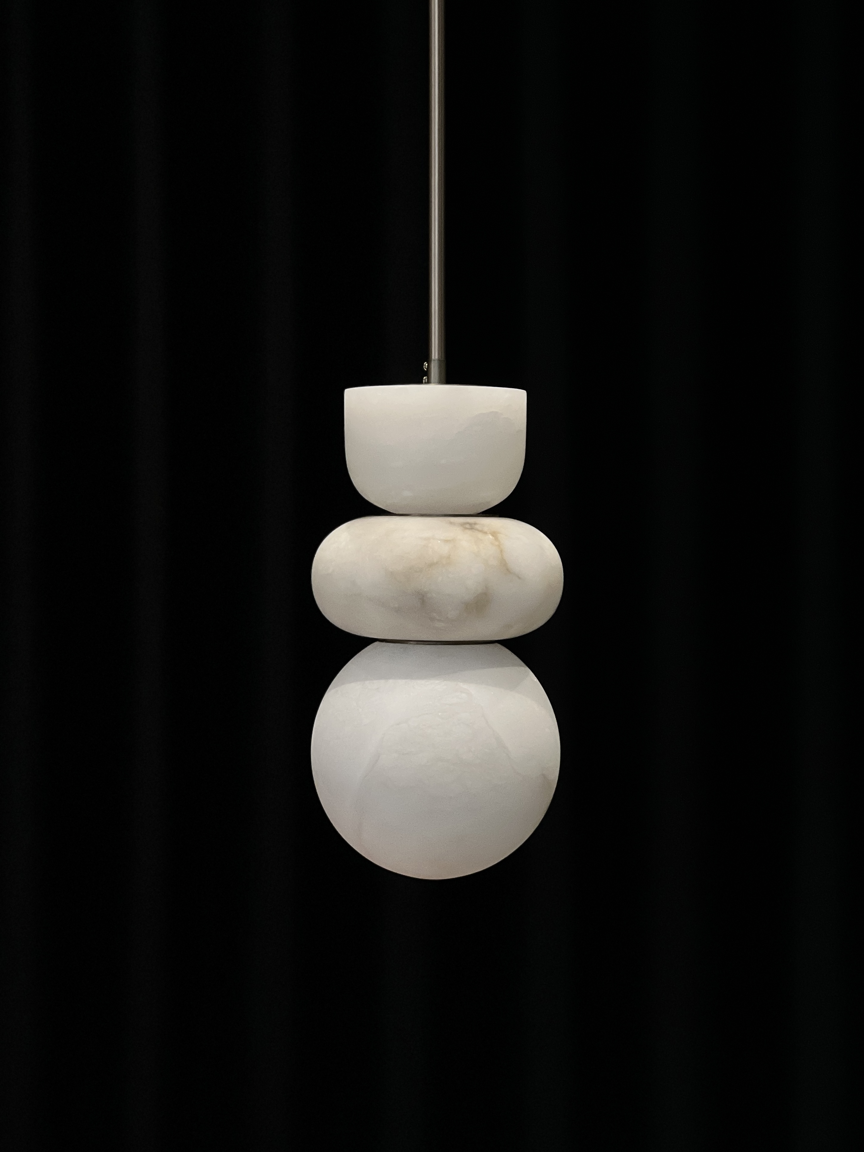 Casailighting 「Stacked Stones」Triple Tier Alabaster & Brass Pendant Light