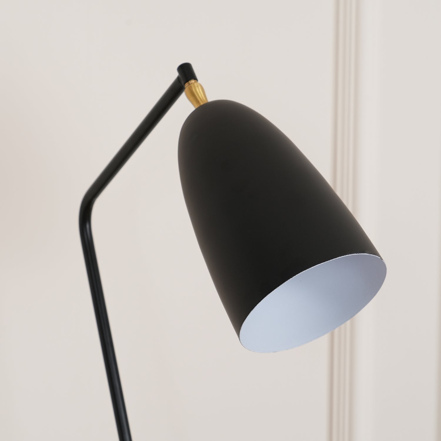 Lean Floor Lamp