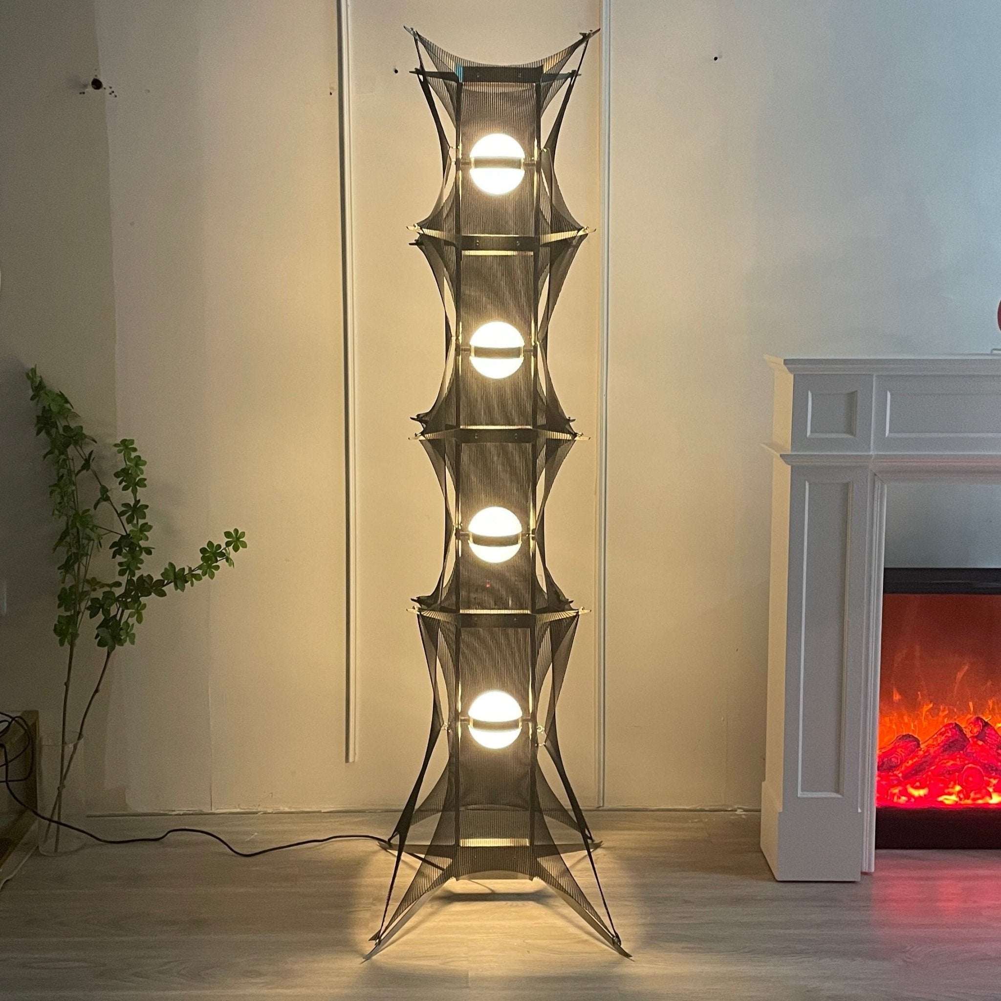 Noir Mesh Tower Floor Lamp