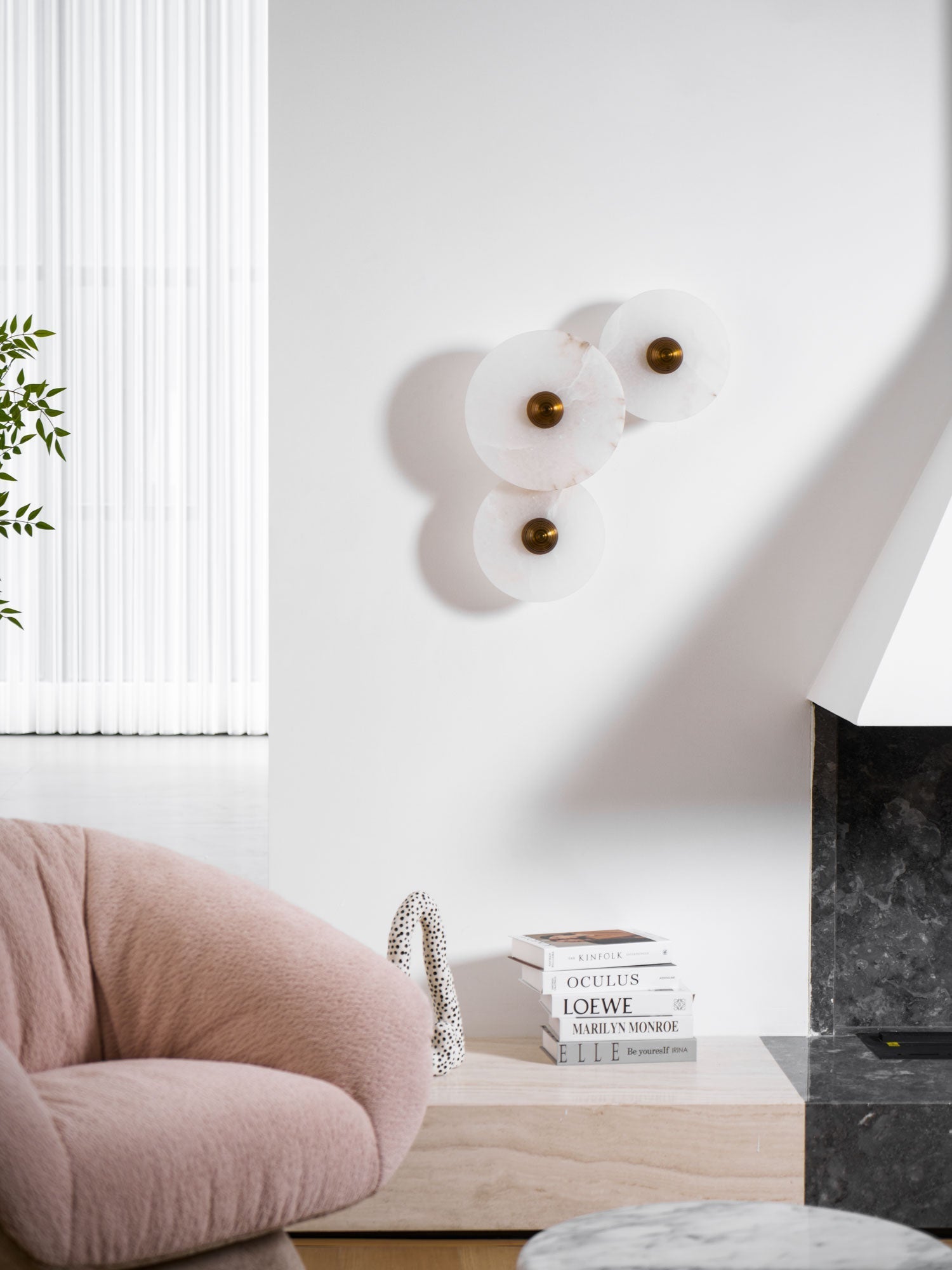 Nayra Alabaster Wall Lamp