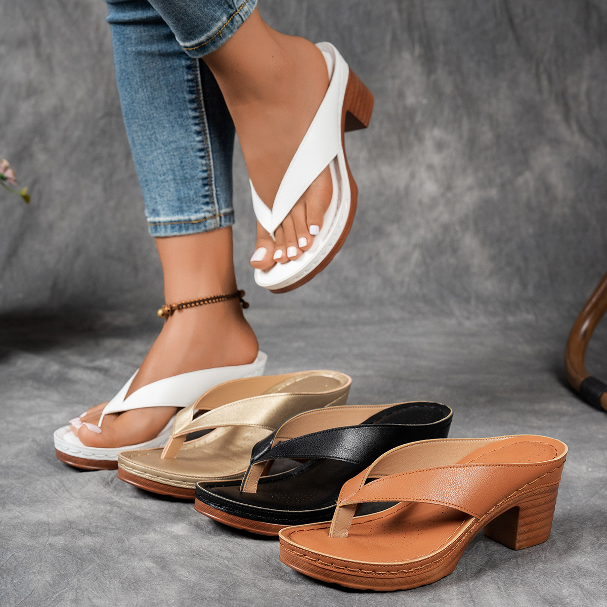 Women's Fashion Split Toe Design Outdoor Beach Non-Slip Thick Wedge Slippers