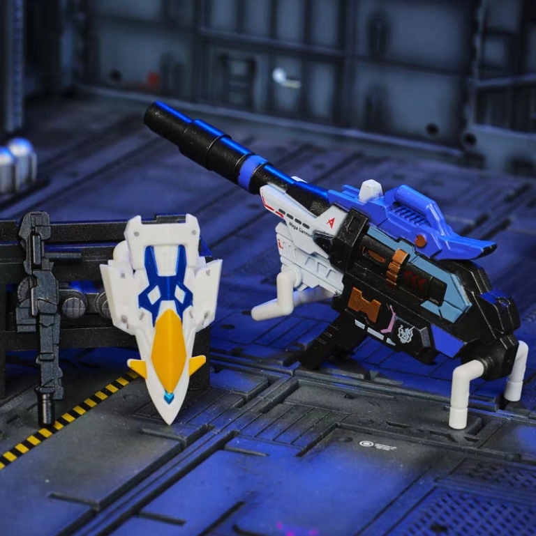 Winged Cosmic Battle Mecha Minifigure