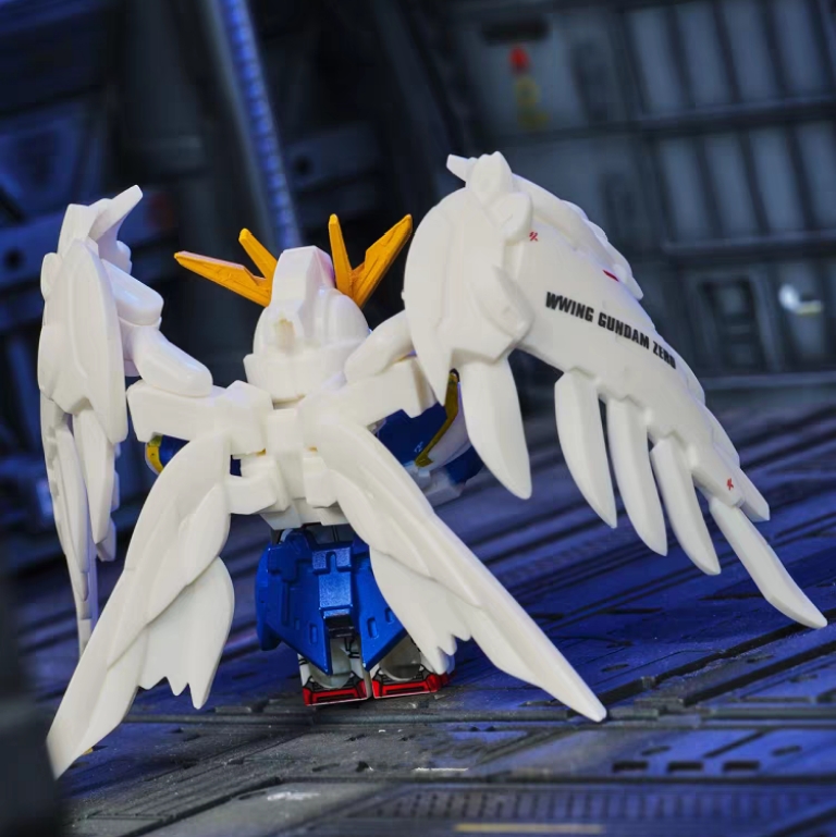 Winged Cosmic Battle Mecha Minifigure
