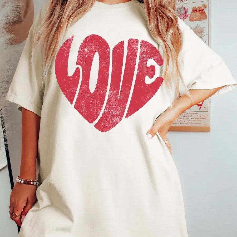 Oversized Retro Love T-shirt