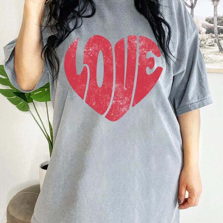Oversized Retro Love T-shirt