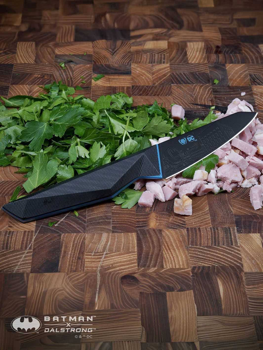 Objevte novou dimenzi vaření ve tmě: 2 dílná sada BATMAN™ Shadow Black Edition