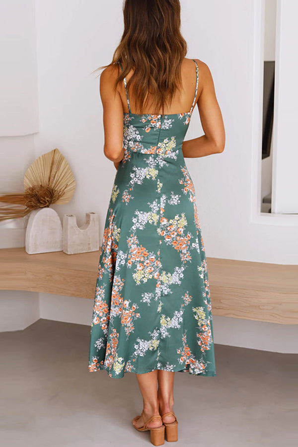 Satin-Midikleid mit floralem Muster, Bindeband und Schlitz