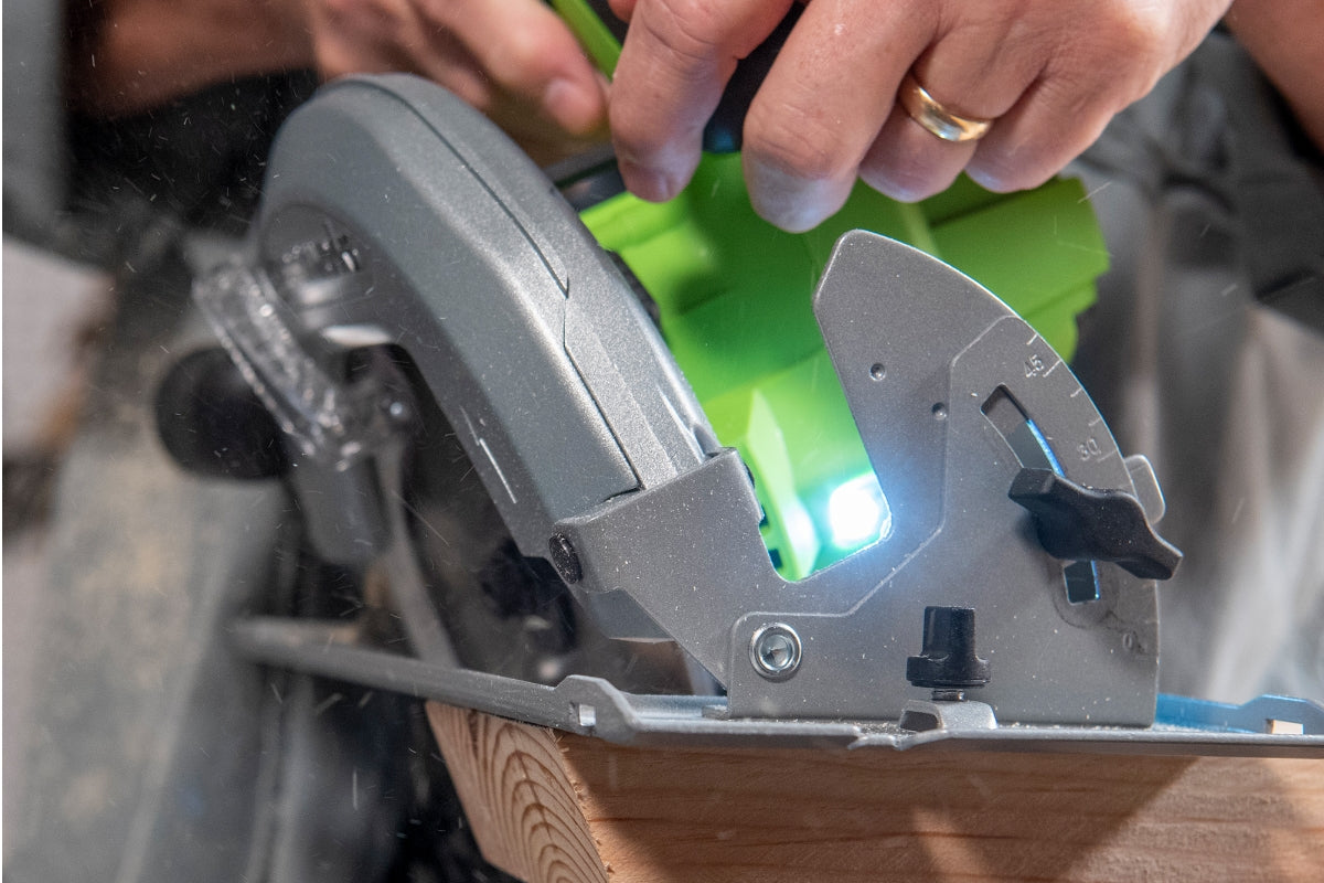 24V Circular Saw 7-1/4", Saw Blade and Dust Connector Kit: 4.0 Ah Battery and Charger