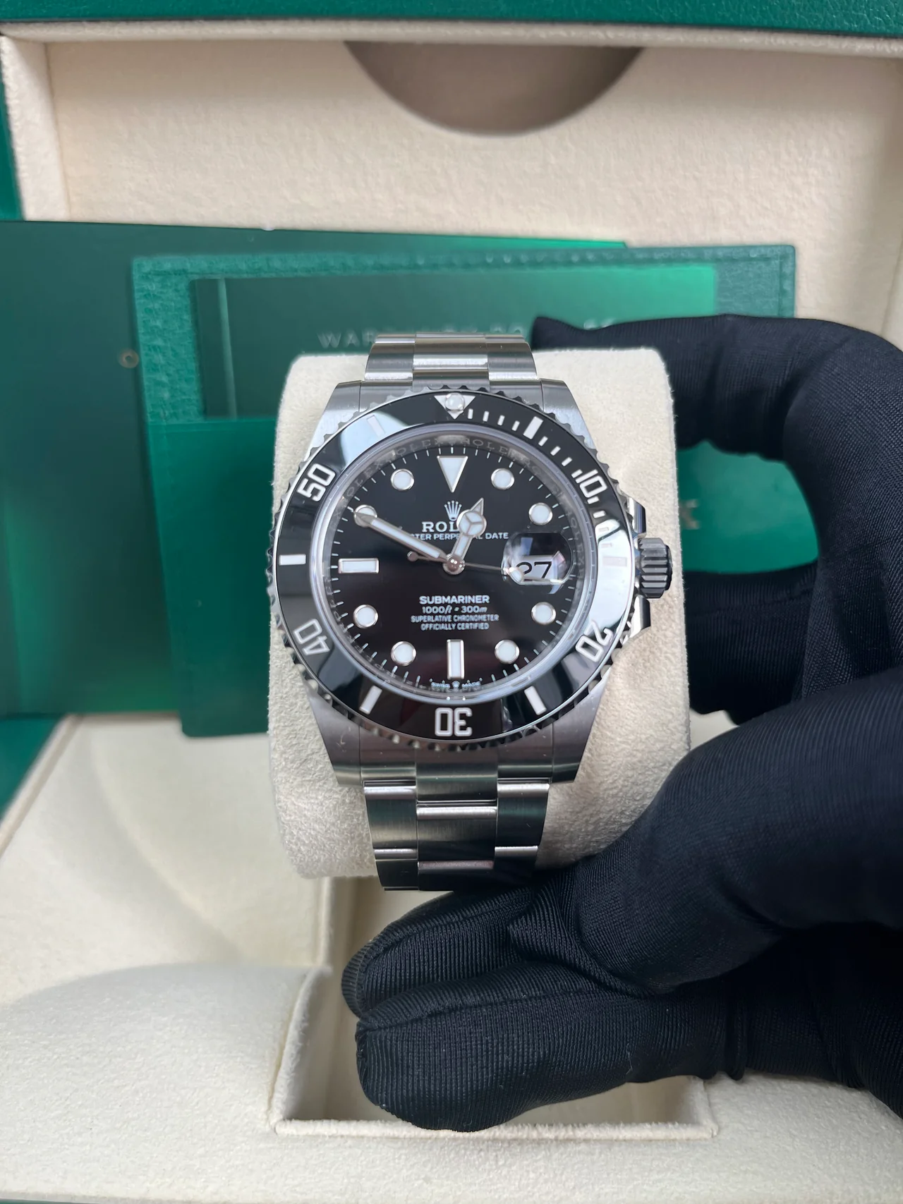 Rolex Submariner 41 mm-es rozsdamentes acél dátumos karóra – Fekete számlap (Hivatkozási szám: 126610LN)