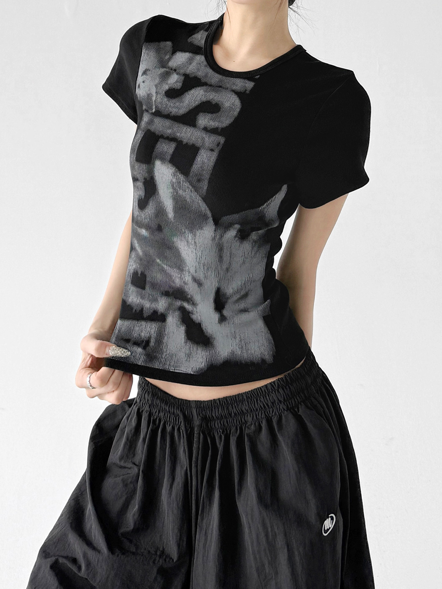 Black Letter Print Cropped Slim Fit Short Sleeve Top