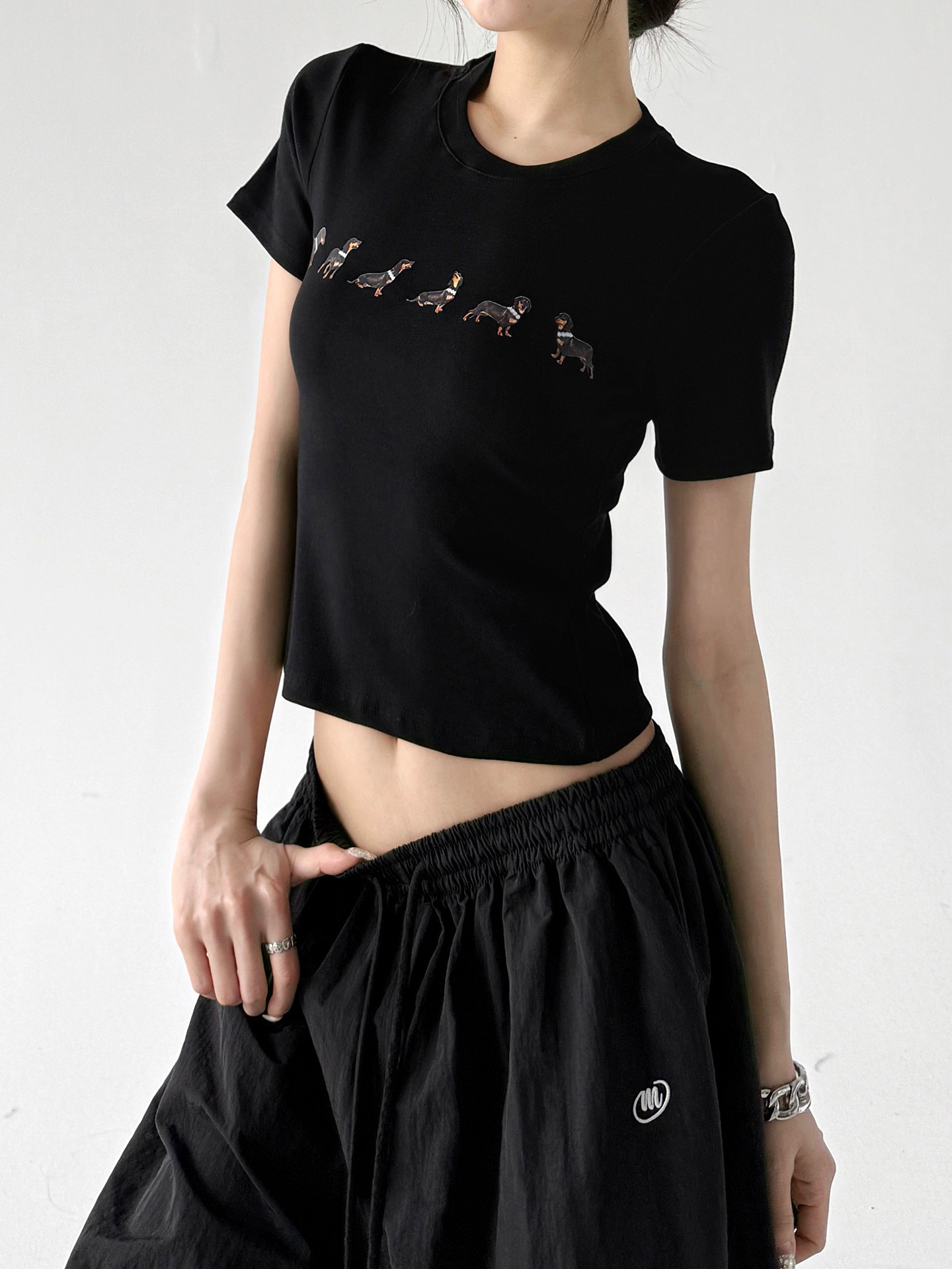Black Breathable Slim Graphic Print Short Sleeve Top