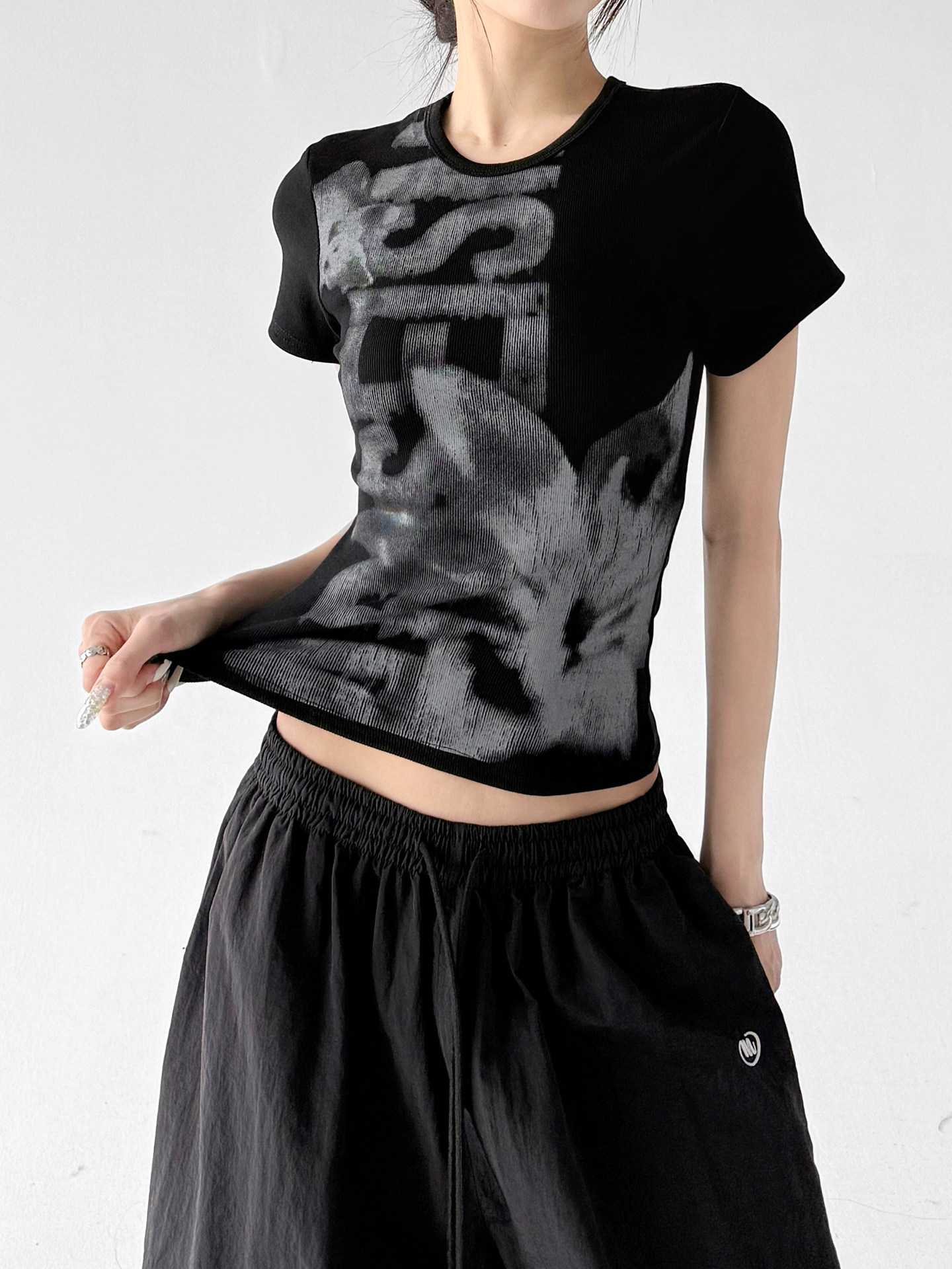 Black Letter Print Cropped Slim Fit Short Sleeve Top