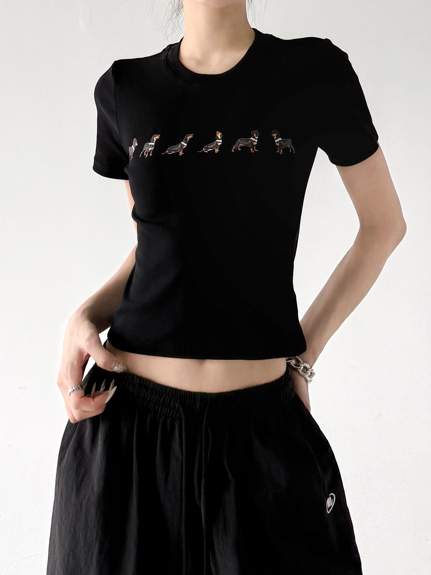 Black Breathable Slim Graphic Print Short Sleeve Top
