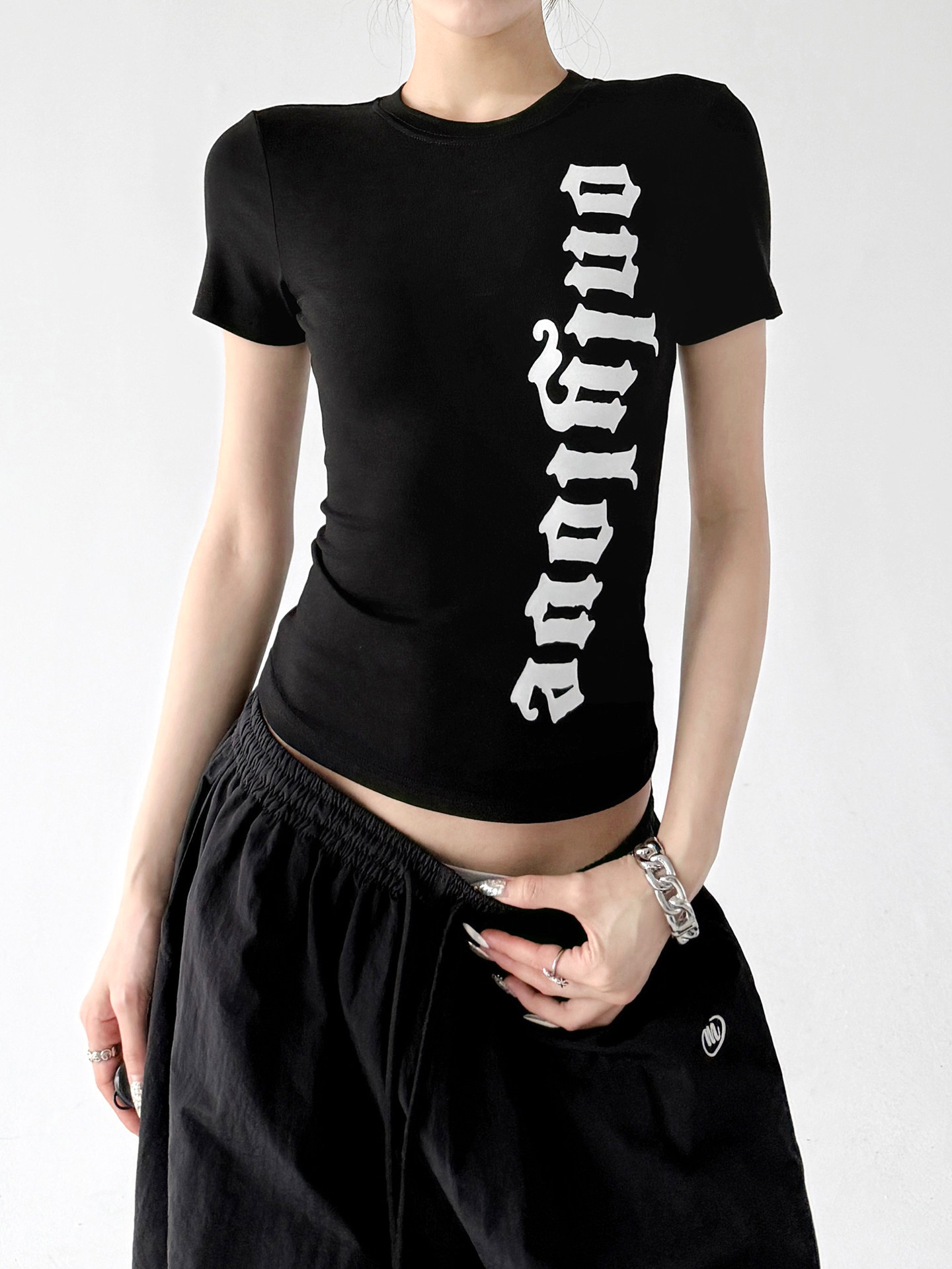 Black Elegant Letter Print Slim Fit Short Sleeve Top