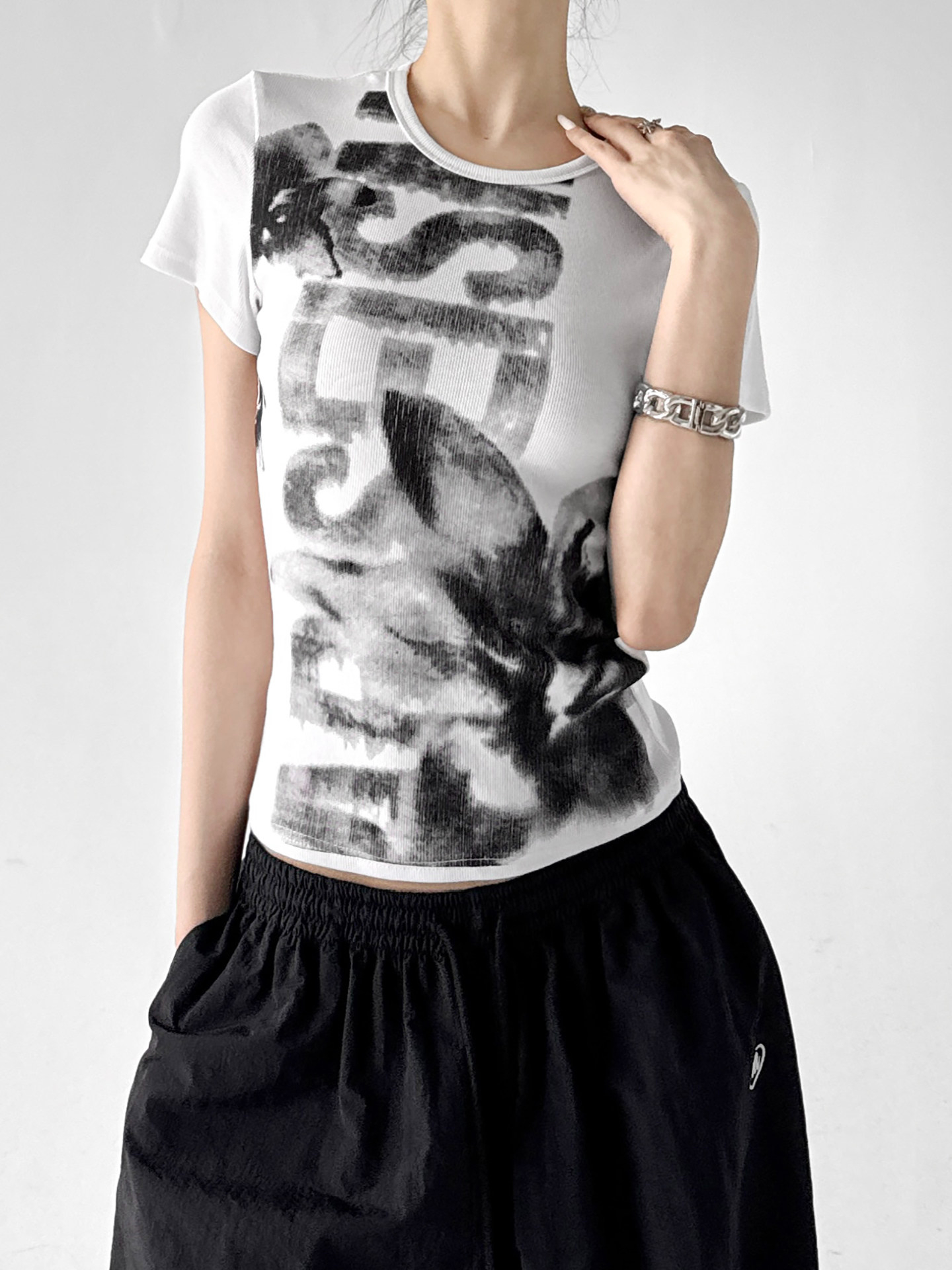White Letter Print Cropped Slim Fit Short Sleeve Top