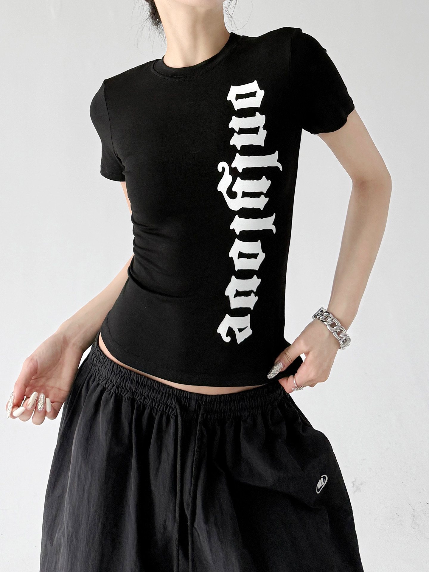 Black Elegant Letter Print Slim Fit Short Sleeve Top