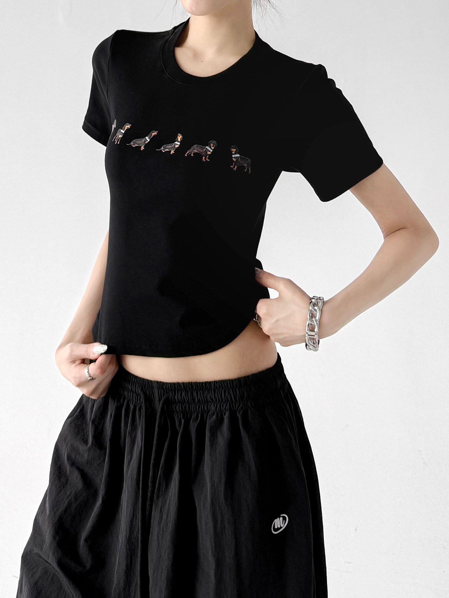 Black Breathable Slim Graphic Print Short Sleeve Top