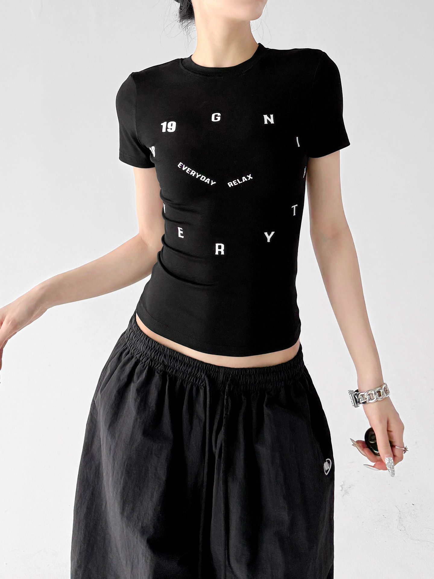 Black Clock Letter Print Slim Fit Casual Short Sleeve Tee