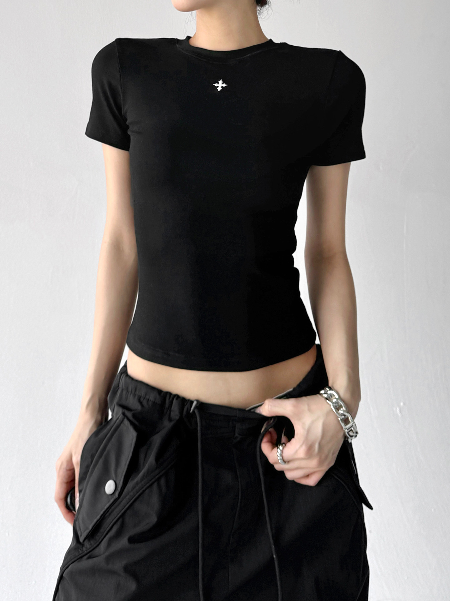 Black Slim Fit Basic Crew Neck Spicy Casual Short Sleeve Tee