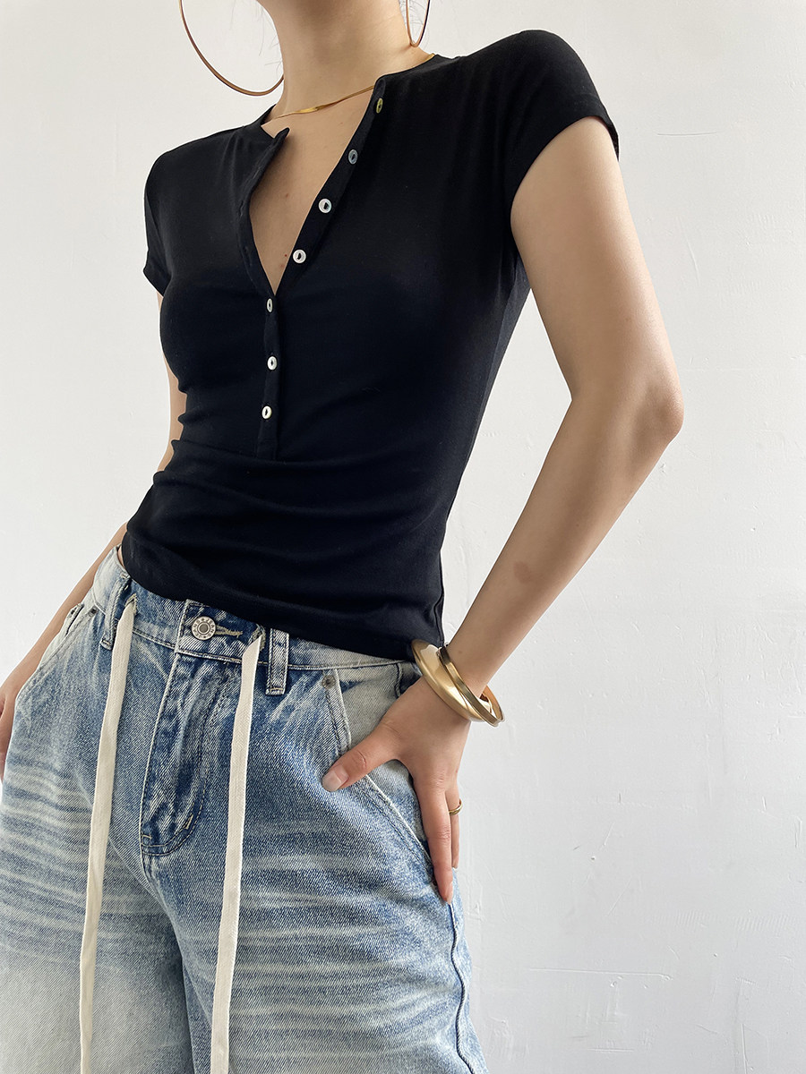 Slim Henley Neck Solid Short Sleeve Tee
