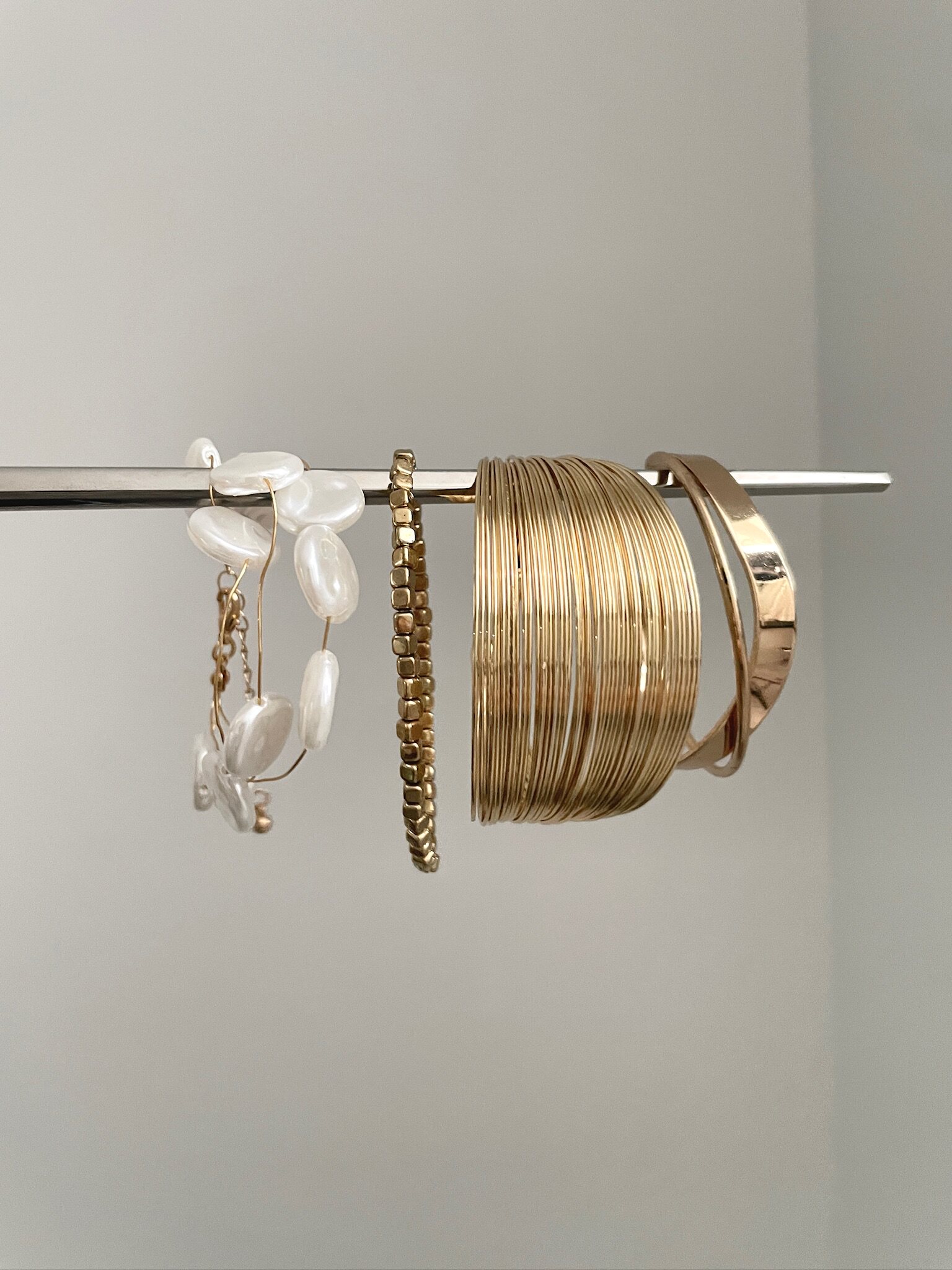 Vintage Punk-Style Pearl Waves Bangle Collection