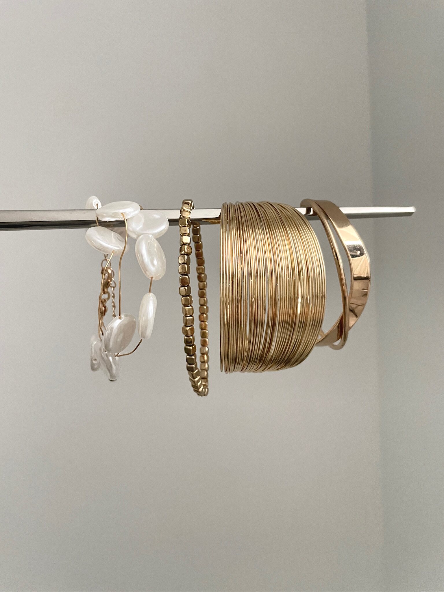 Vintage Punk-Style Pearl Waves Bangle Collection