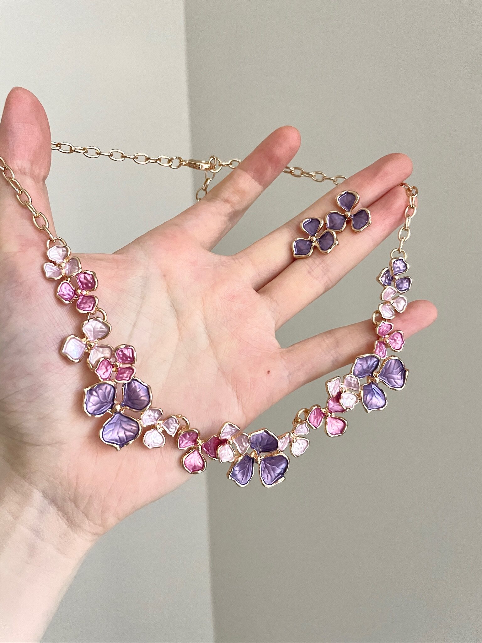 Vintage Enameled Three-Leaf Flowers Jewelry Set