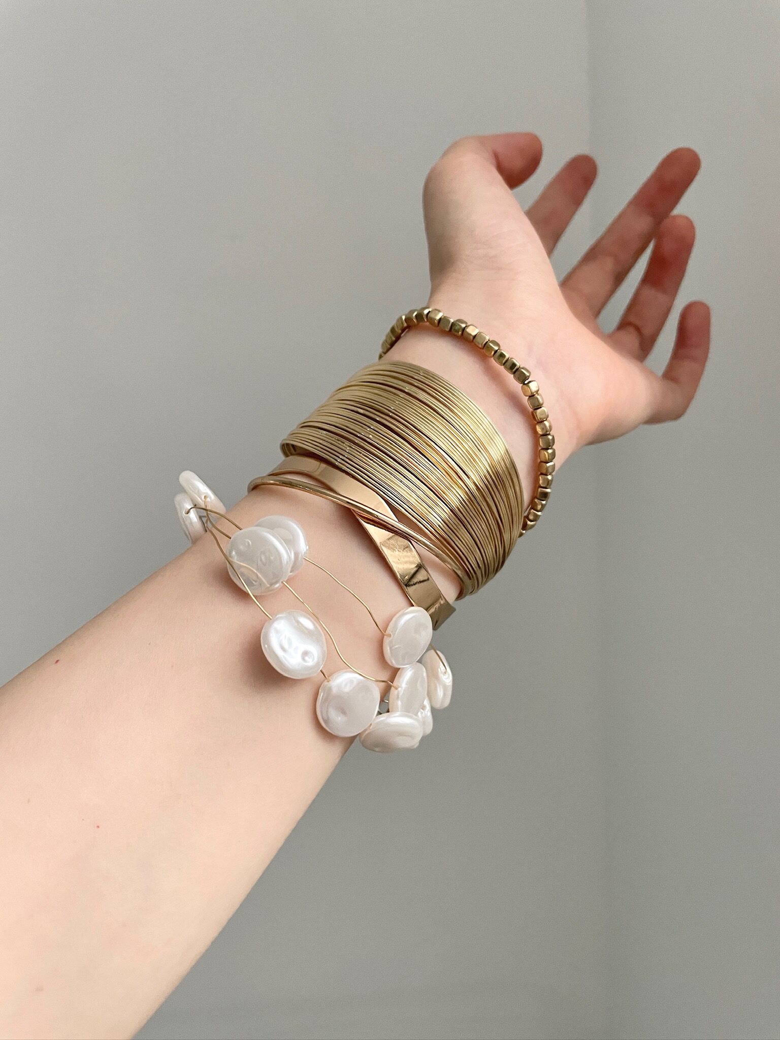 Vintage Punk-Style Pearl Waves Bangle Collection