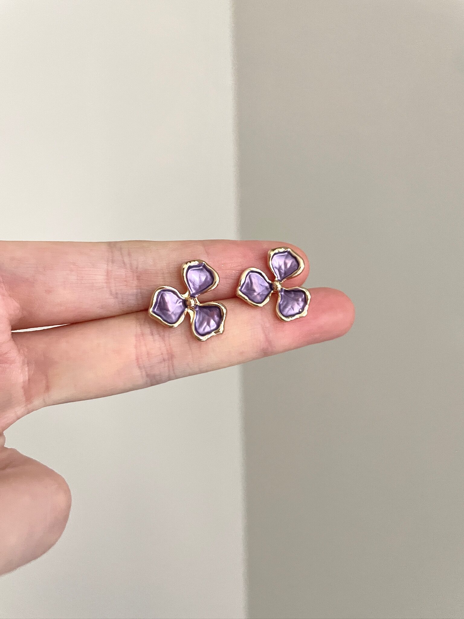 Vintage Enameled Three-Leaf Flowers Jewelry Set