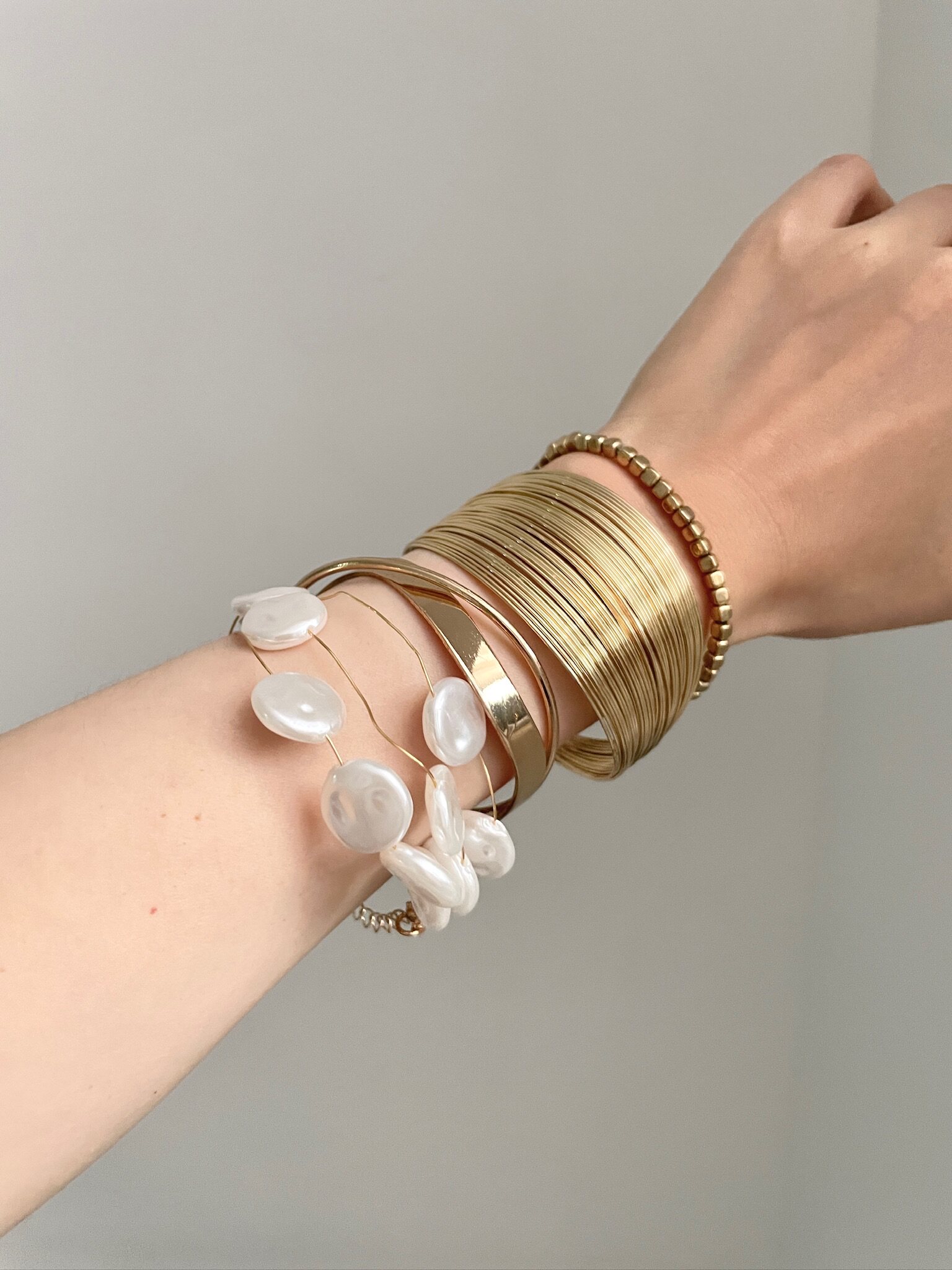Vintage Punk-Style Pearl Waves Bangle Collection