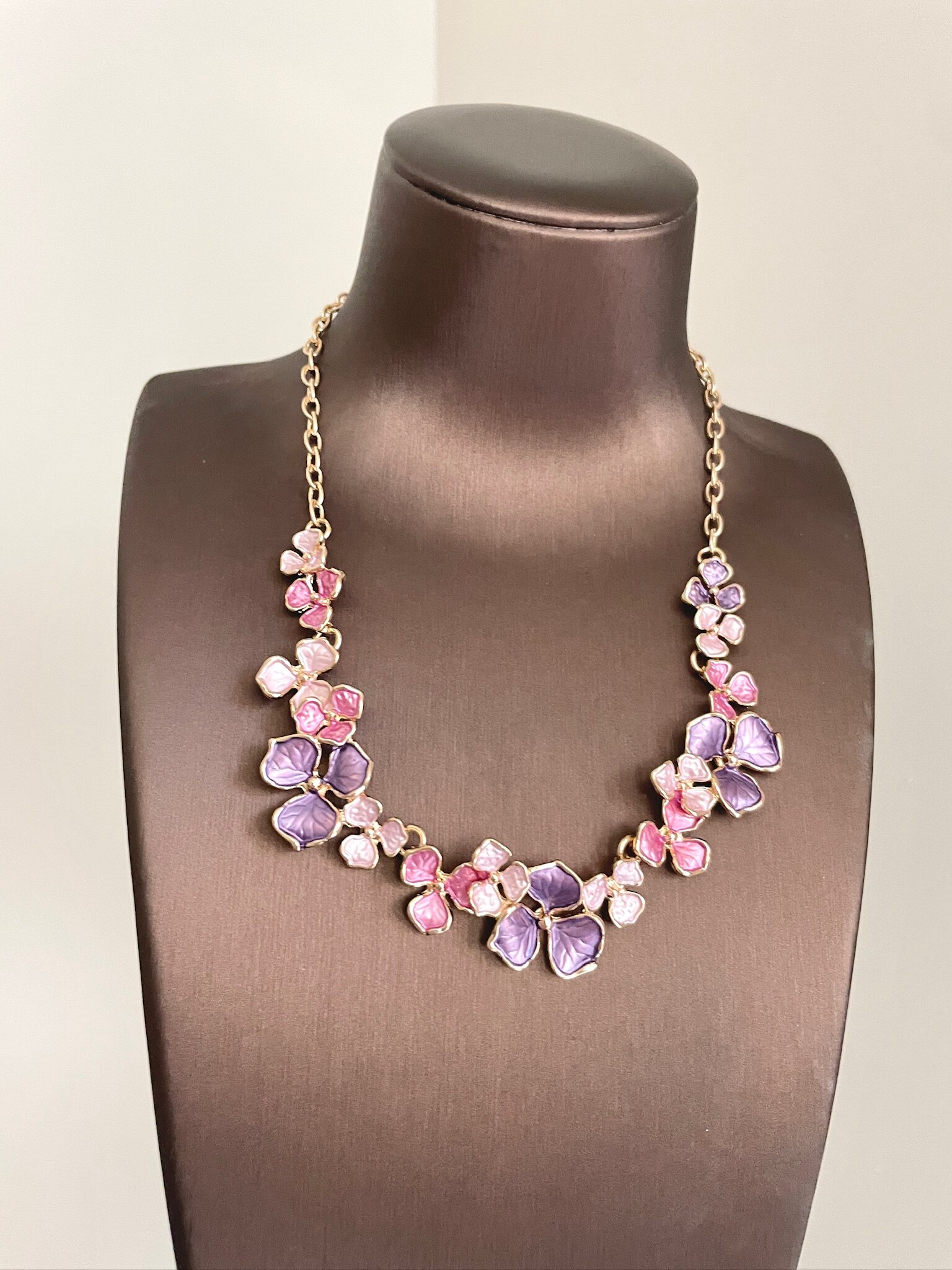 Vintage Enameled Three-Leaf Flowers Jewelry Set