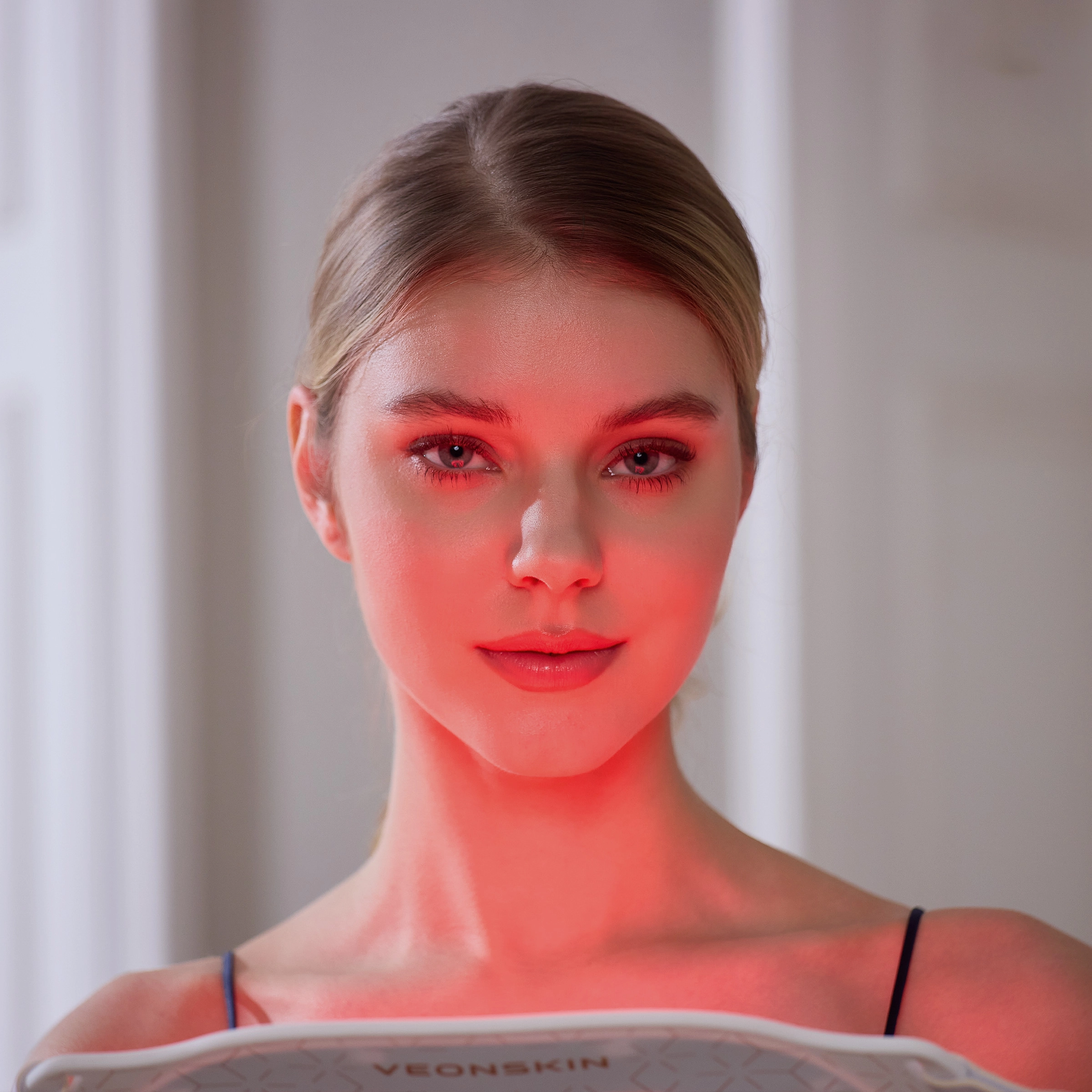 Veonskin LED Face Mask Pro – 7-Color Light Therapy for Skincare