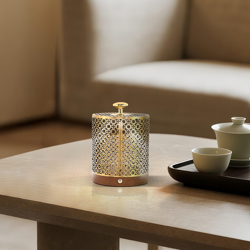 Moonlit Reflection-Exquisite Crystal & Gold Decorative Lamp
