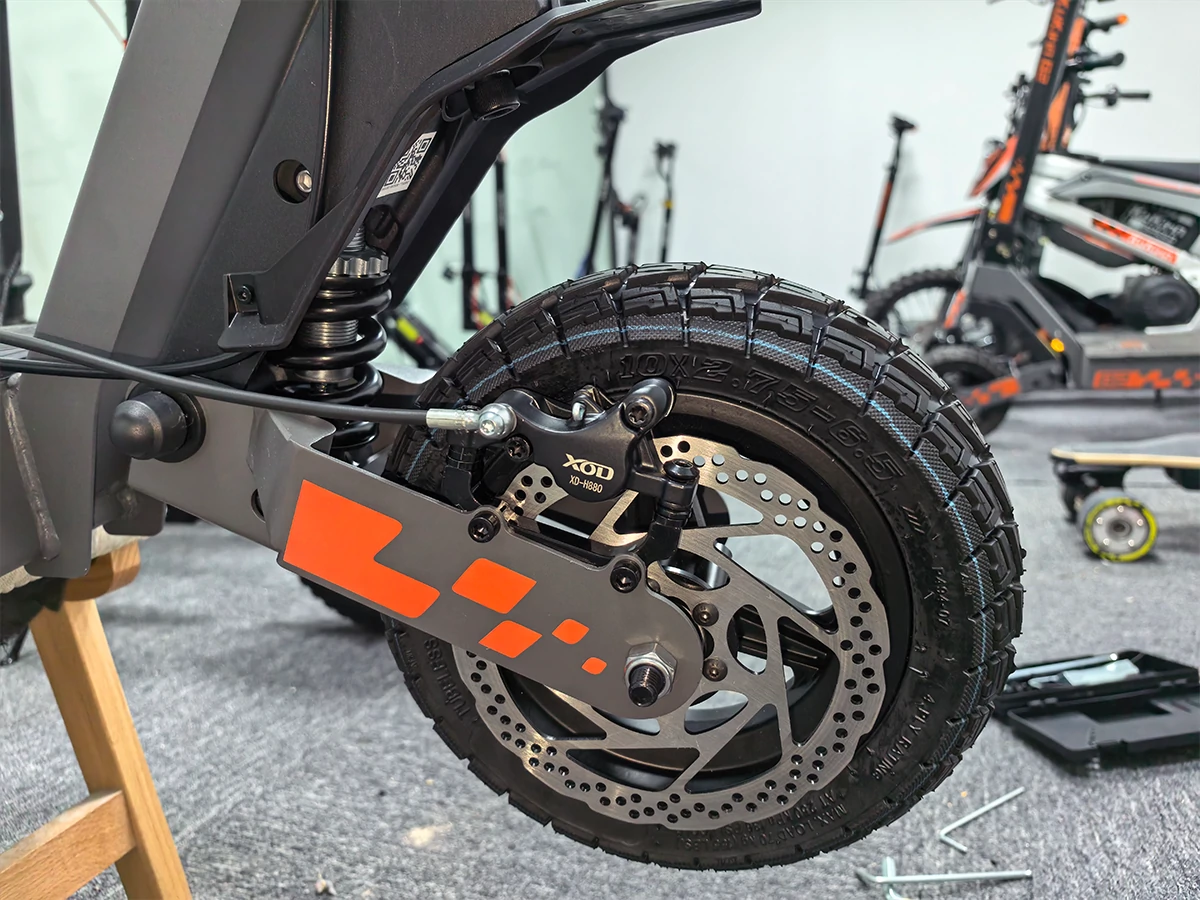 XOD H880 hydraulic brake installed on the front wheel of a KuKirin G2 2026