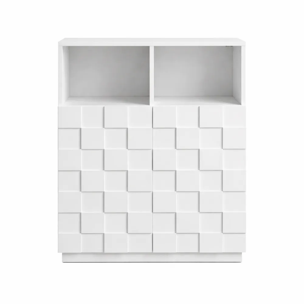 Comò alto con ante decorative e ripiani aperti