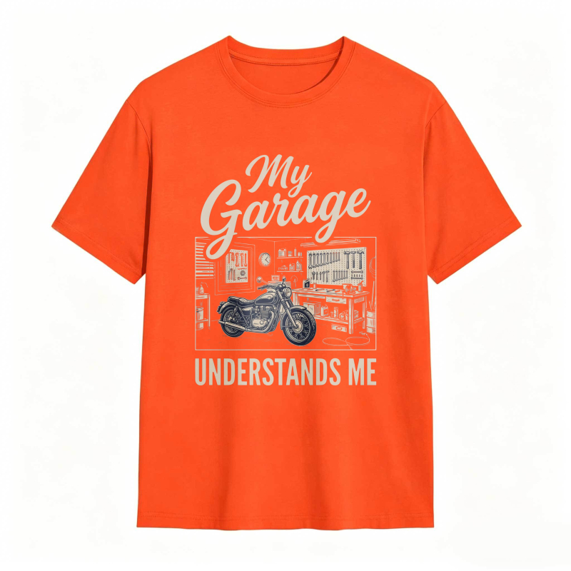 My Garage Understands Me Motorcycle Workshop Design T-shirt