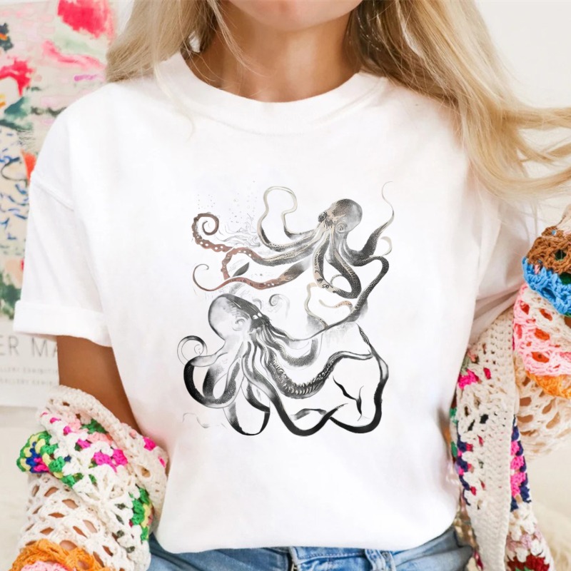 Octopus Art Design Unisex Classic T-shirt