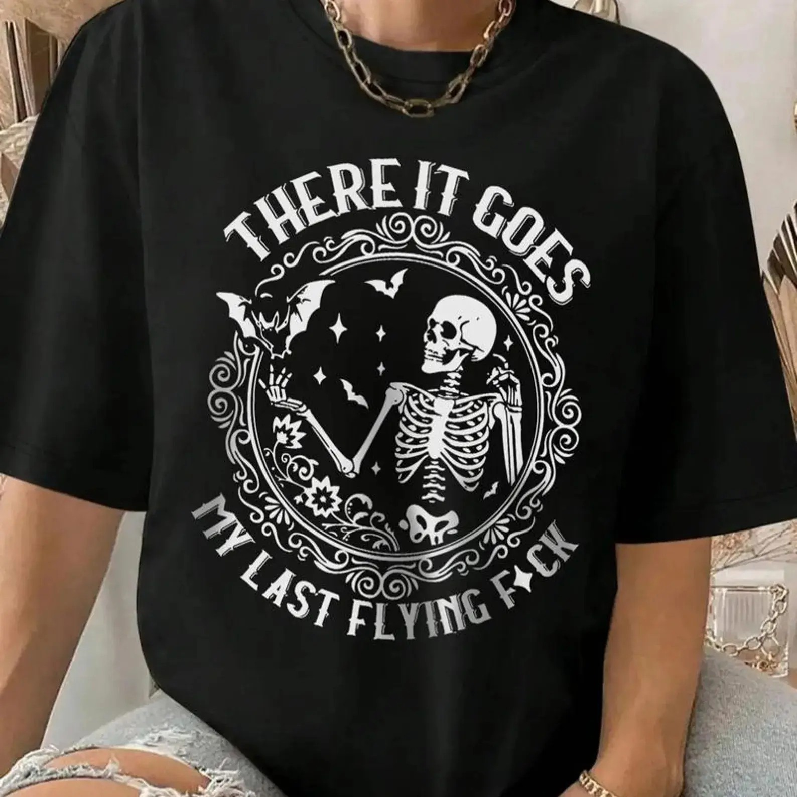 Women's Skeleton & Letter Print Round Neck Tee Fashion Casual Crew Neck T-Shirt for Daily Holiday Vacation Outdoor Wear