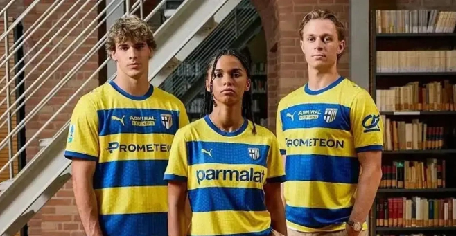 Parma Away Kit