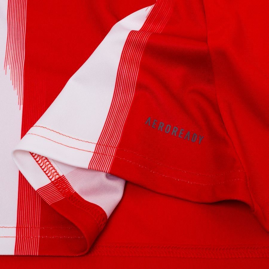 Bayern München Home Kit 2025/26