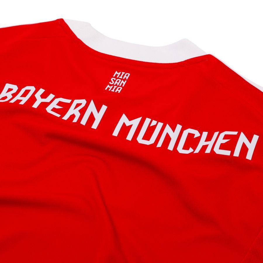 Bayern München Home Kit 2025/26
