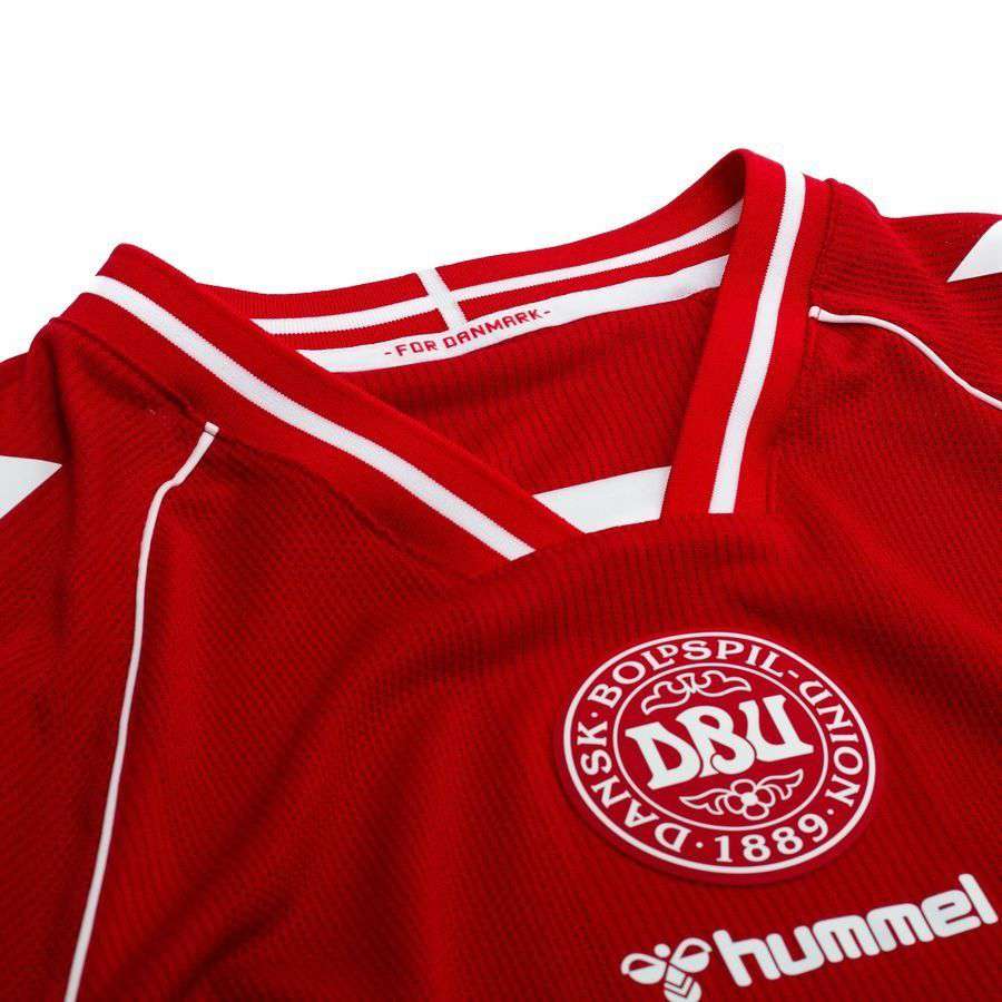 Denmark Pro Player Edition HØJLUND 9 Home Kit 2026/27