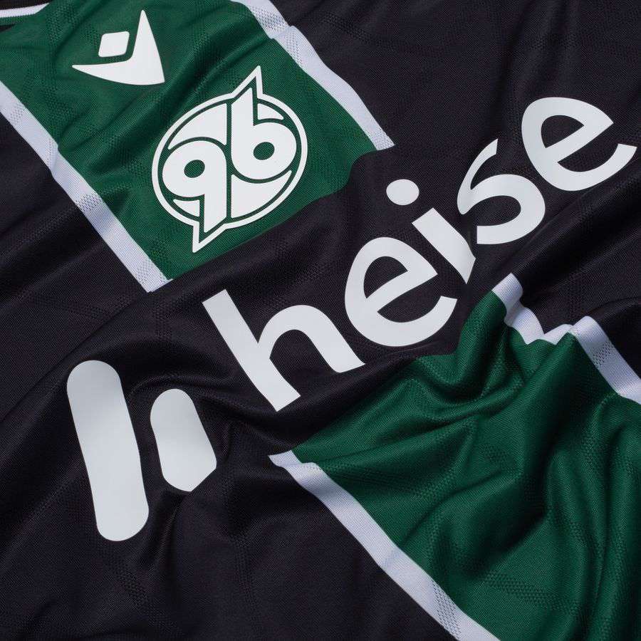 Hannover 96 Away Apparel 2025/26
